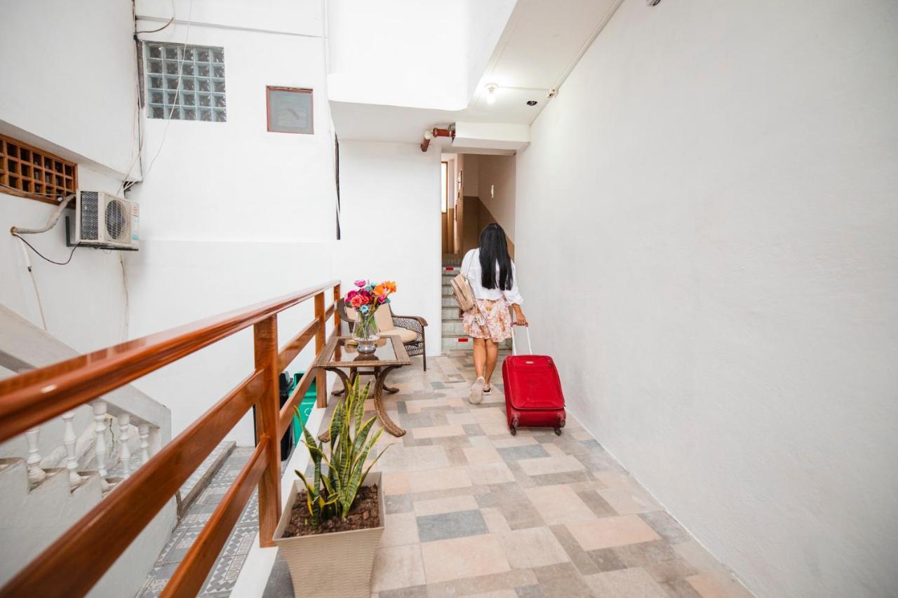 פורטו איורה Hostal Gardner Galapagos מראה חיצוני תמונה