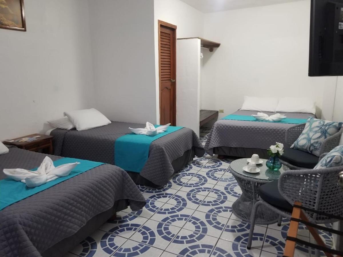 פורטו איורה Hostal Gardner Galapagos מראה חיצוני תמונה
