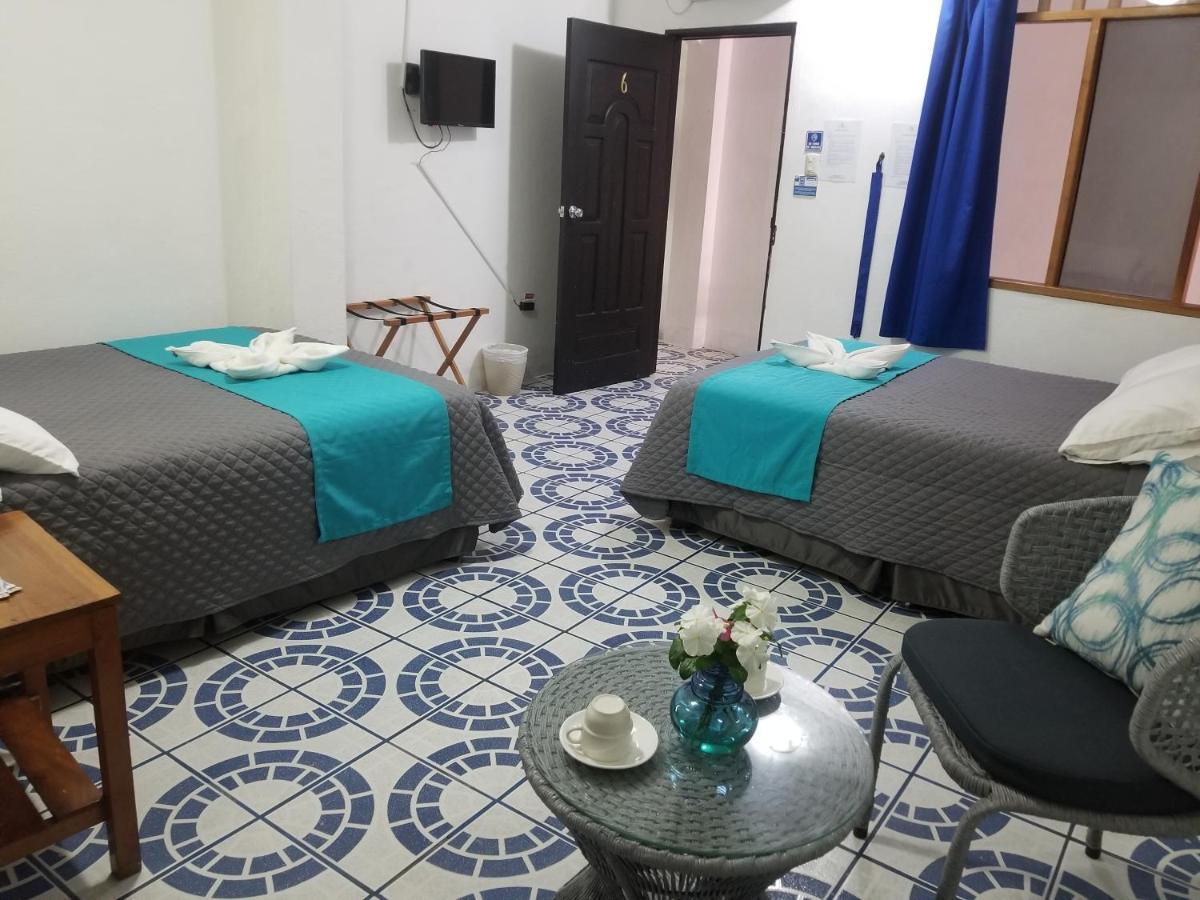 פורטו איורה Hostal Gardner Galapagos מראה חיצוני תמונה