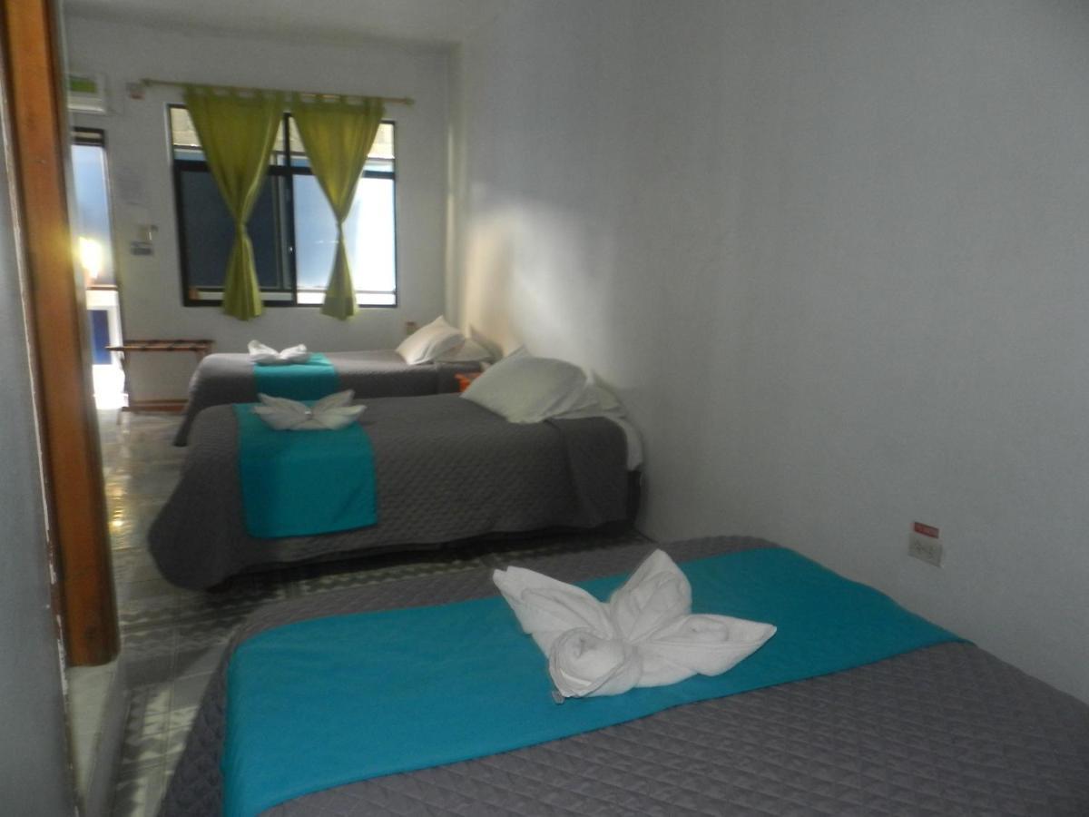 פורטו איורה Hostal Gardner Galapagos מראה חיצוני תמונה